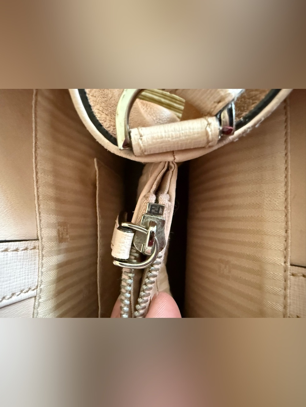 Fendi Peekaboo Medium Leather Tote in Pale Pink - Picture 13 of 16
